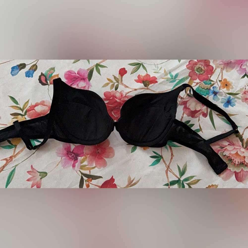 Elegant Black Women's Bra size 34D [Wolford brand bra eye& hook back closure - Picture 15 of 16